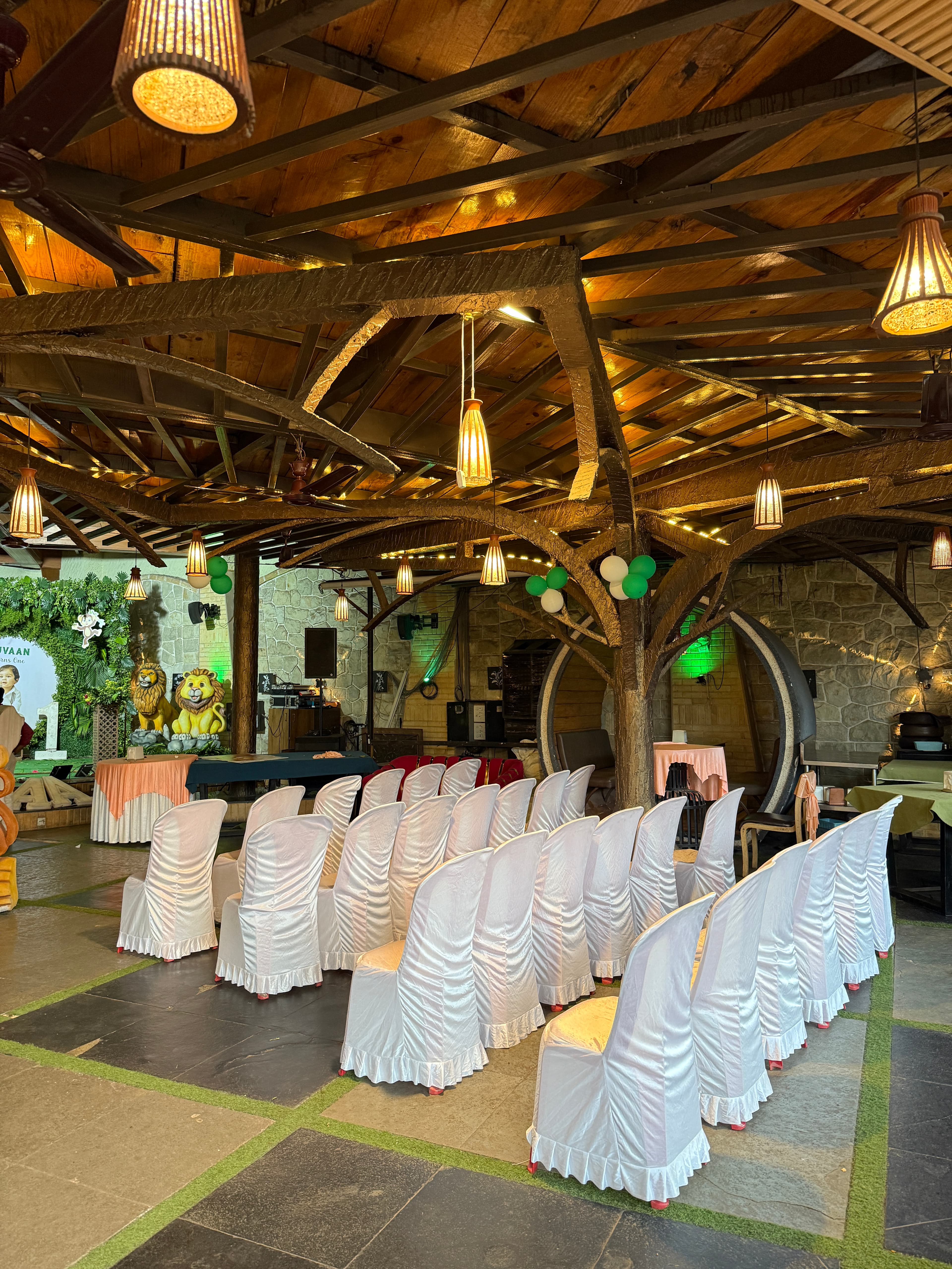 Mountain High Banquet Hall - Seating Arrangement